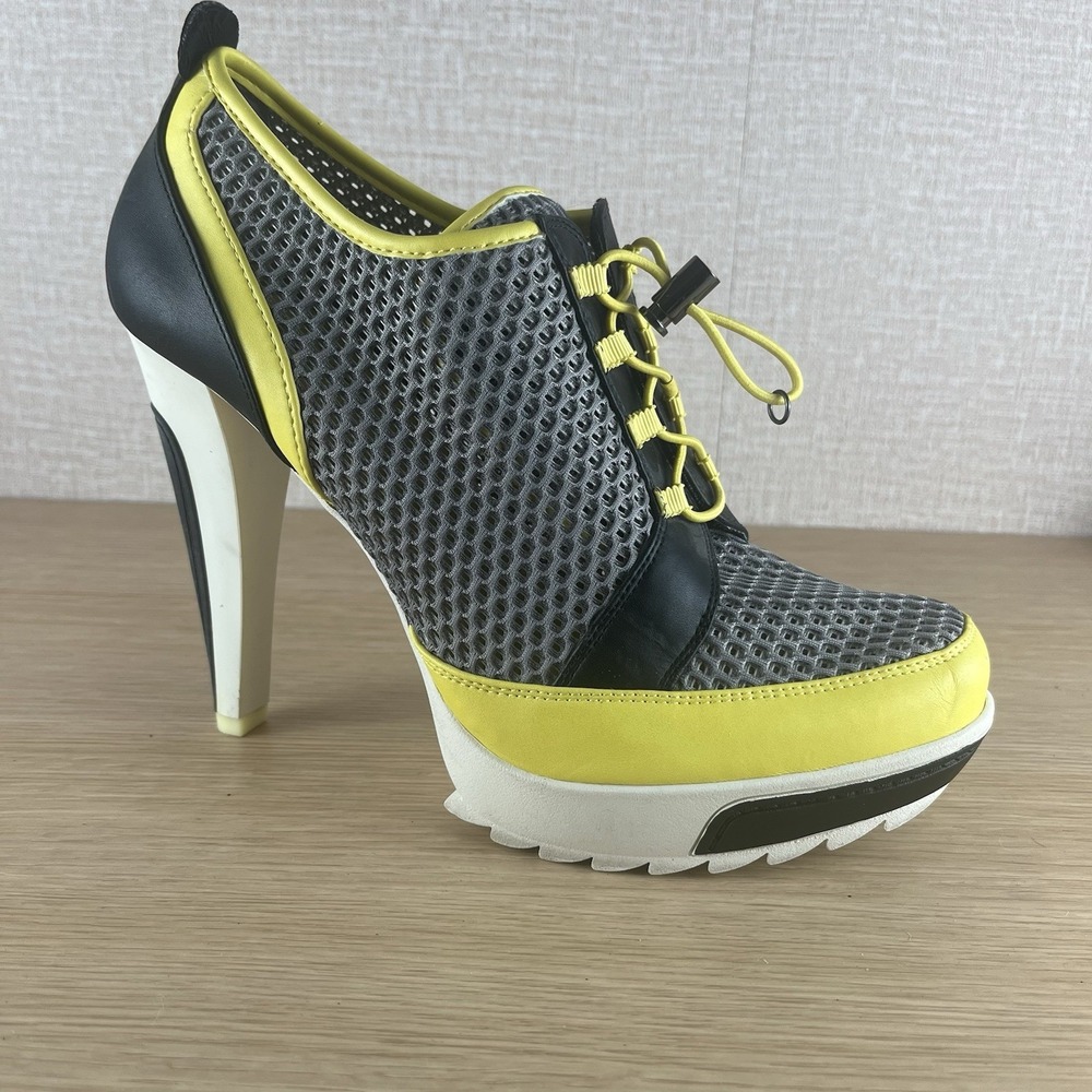 BCBGeneration Mesh Platform Heels Neon Yellow Gray Lace Up Size 10 EUC CityCore